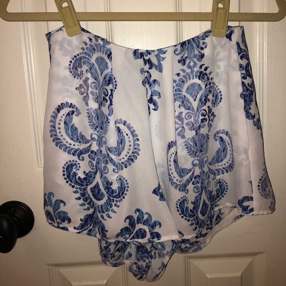 show me your mumu printed shorts